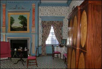 Hampton Mansion - Master bedroom